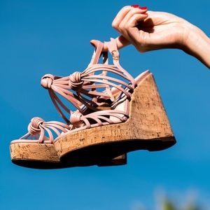 Stuart Weizmann Seascape Wedge Sandal 7.5